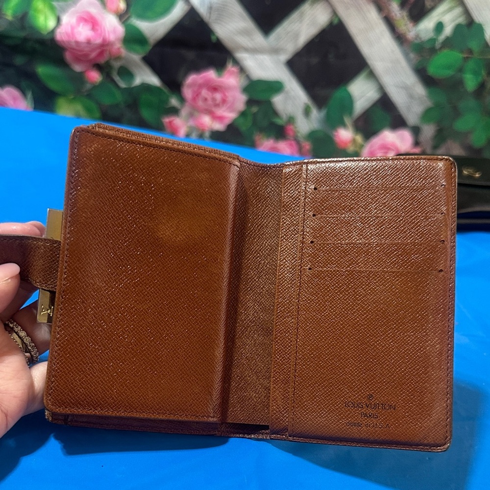 Louis Vuitton Monogram  Wallet  Brown with Gold KISS Lock - Picture 7 of 12